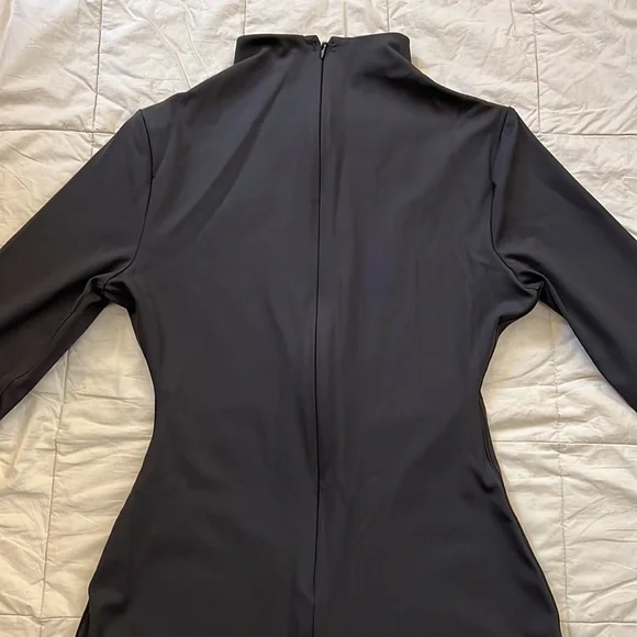 SKIMS ALL-IN-ONE LONG SLEEVE MID THIGH ONESIE - Picture 13 of 15